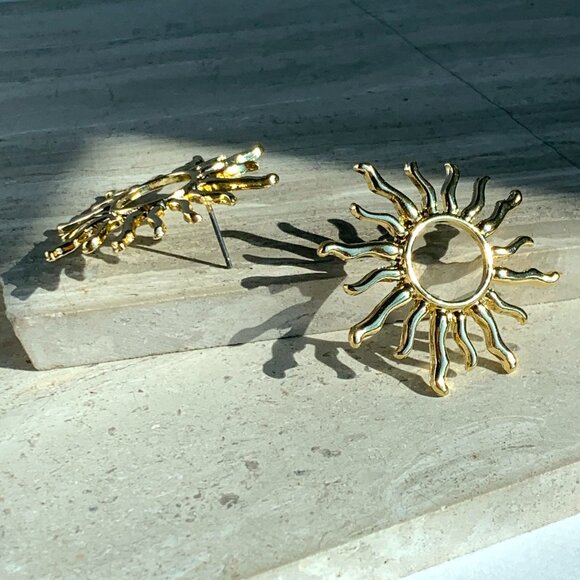NEW ~ Anthropologie Gold Sun Stud Earrings - Picture 5 of 9